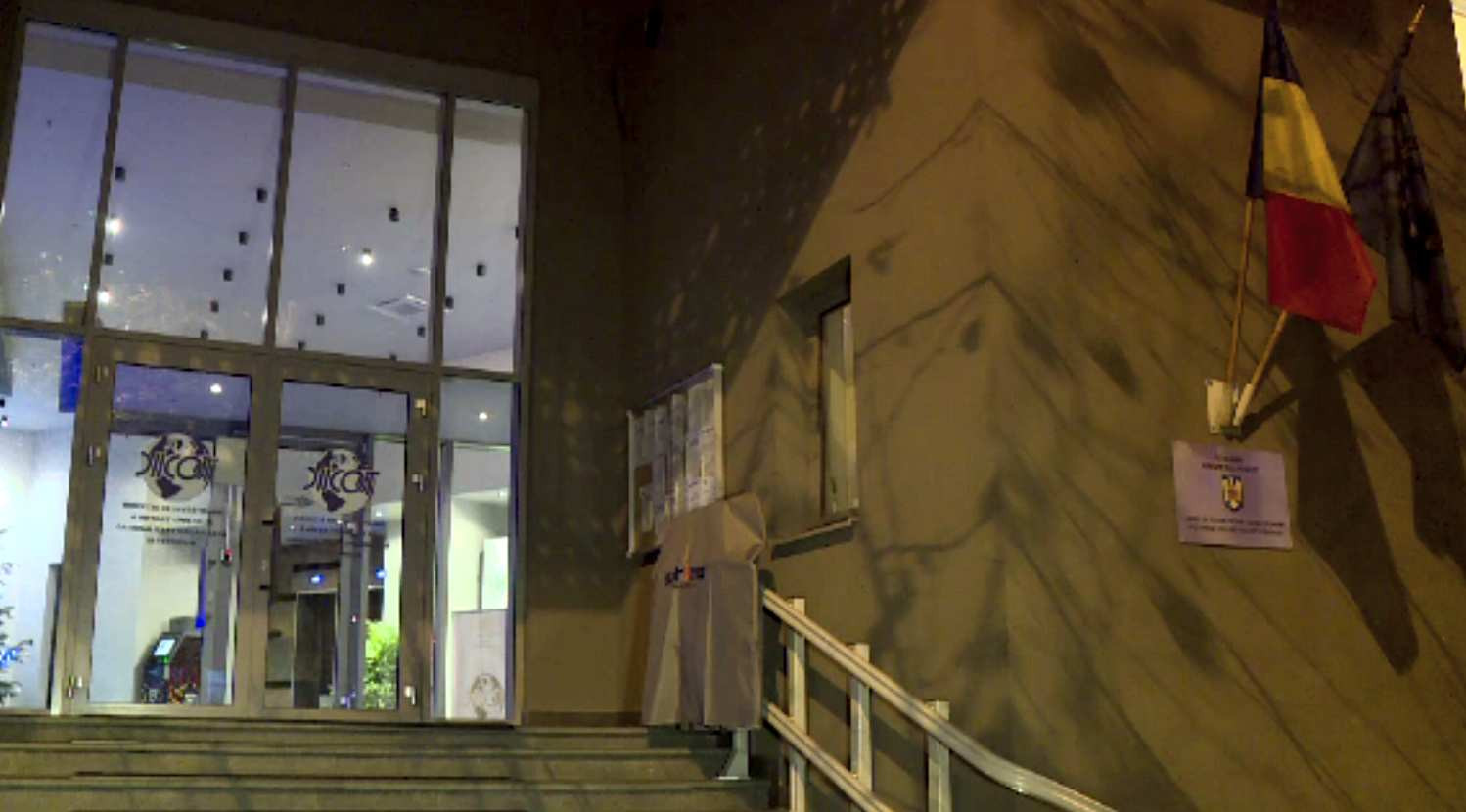 Ciprian Marangoci, șeful arestului din Argeș, ridicat de DIICOT. Ce favoruri i-a făcut unui deținut, contracost