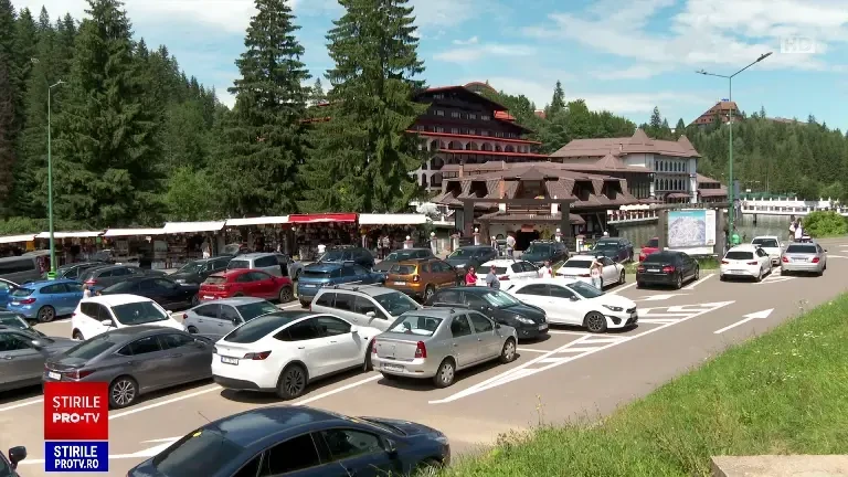 Vremea de la munte i-a atras ca un magnet pe turiști. Care va fi temperatura maximă