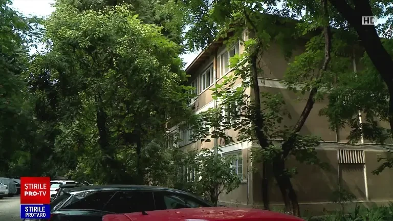 O clădire cu risc seismic din București va fi consolidată fără ca locatarii să mai fie mutați. Tehnica inovatoare folosită