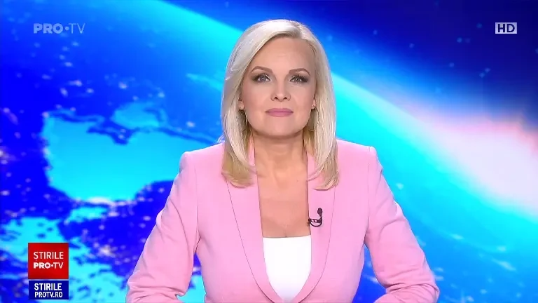 Un urs a fost prins în timp ce se bălăcea în piscina unei case din California