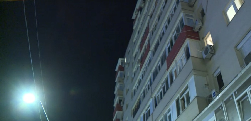 Un bărbat de 35 de ani s-a aruncat de la etajul 7 al unui bloc din Sectorul 4 al Capitalei