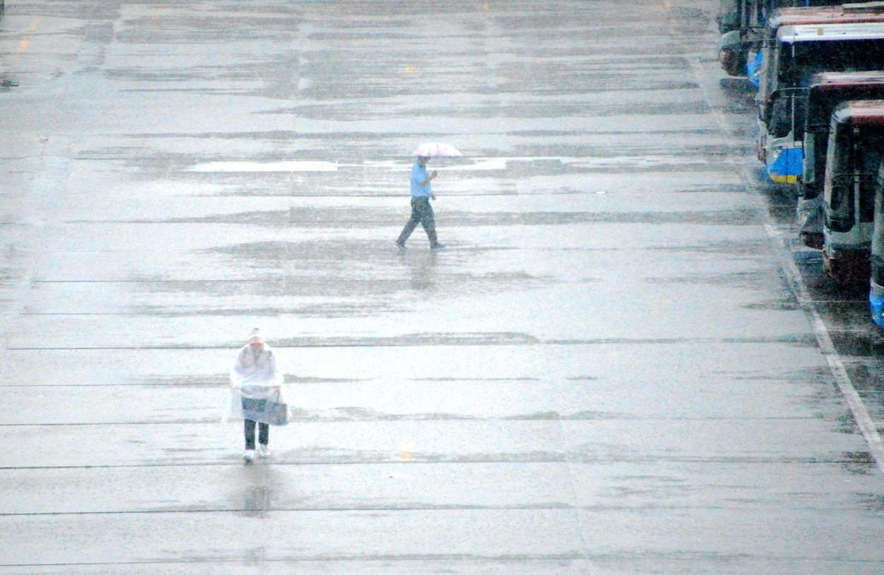 Cod roşu de vreme severă emis la Beijing. Vor fi ploi abundente în nordul Chinei