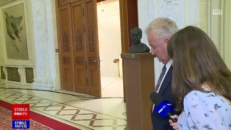 Parlamentarii noștri încă nu s-au obișnuit cu tehnologia. Ei preferă să-și ia salariul de la casierie în plic