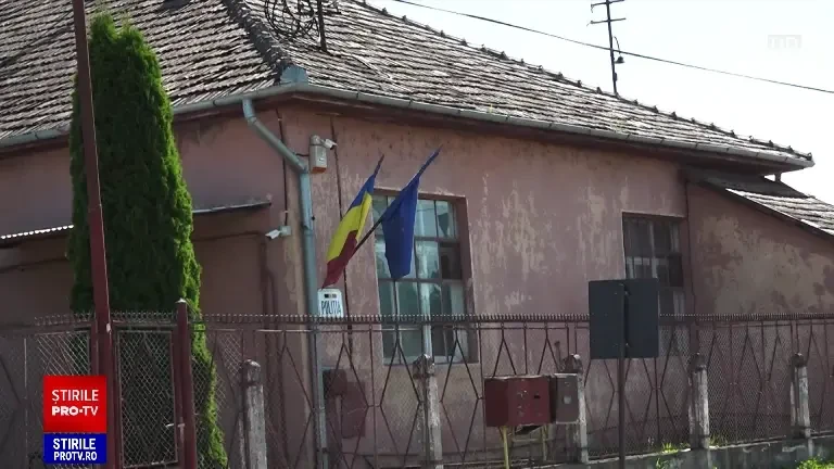 Ce măsuri au fost luate după descoperirile de la azilul groazei din Bărdeşti. Patru polițiști sunt cercetați de șefii lor