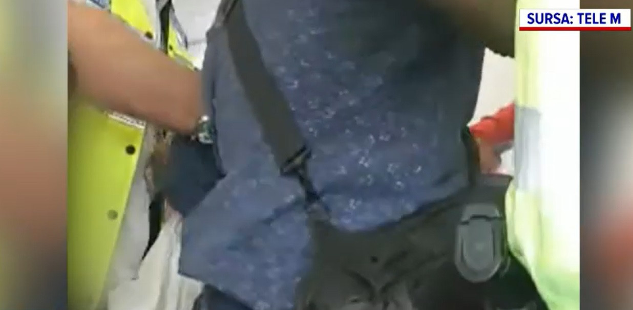 Scandal la bordul unui avion care a aterizat la Iași. Polițiștii de frontieră, chemați să intervină de urgență