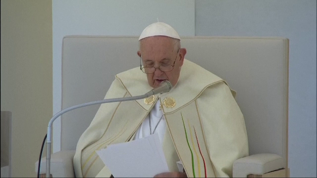 Papa Francisc, îndemn la încetarea războiului: Simt o durere imensă pentru draga noastră Ucraina