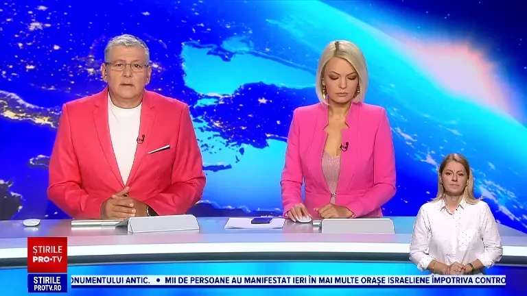 O mamă și doi copii au ajuns cu mașina într-o râpă, în Vicovu de Sus. Femeia a pierdut controlul volanului