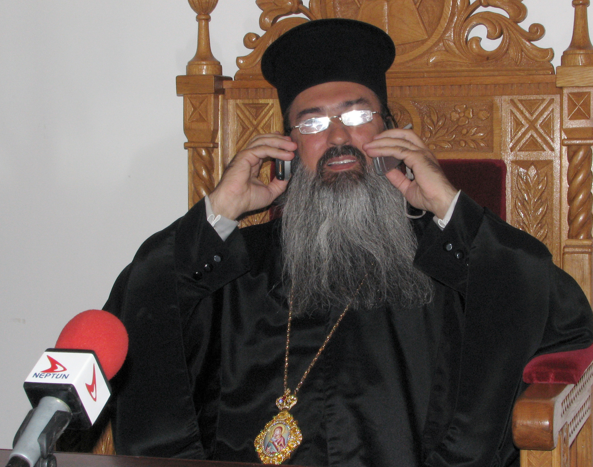 ÎPS Teodosie respinge acuzațiile că ar păstori Arhiepiscopia Tomisului după sfaturile unei clarvăzătoare