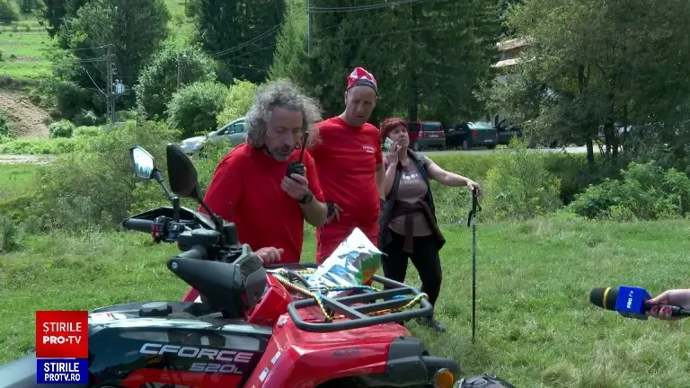 Mobilizare de forțe pentru căutarea unui bătrân din Zărnești. A dispărut în pădure, iar până acum i s-a găsit bastonul