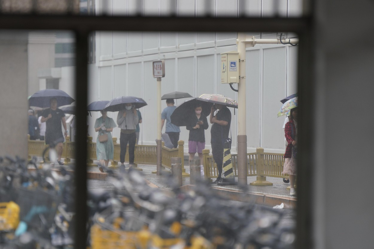 Treizeci şi trei de morţi şi 18 dispăruţi la Beijing în urma ploilor torenţiale, anunţă autorităţile chineze | Video