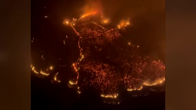 „Focul a ajuns pe faleză. Trebuie să plecăm acum!”. Stare de urgență în paradisul din Hawaii. Cel puțin 36 de oameni au murit