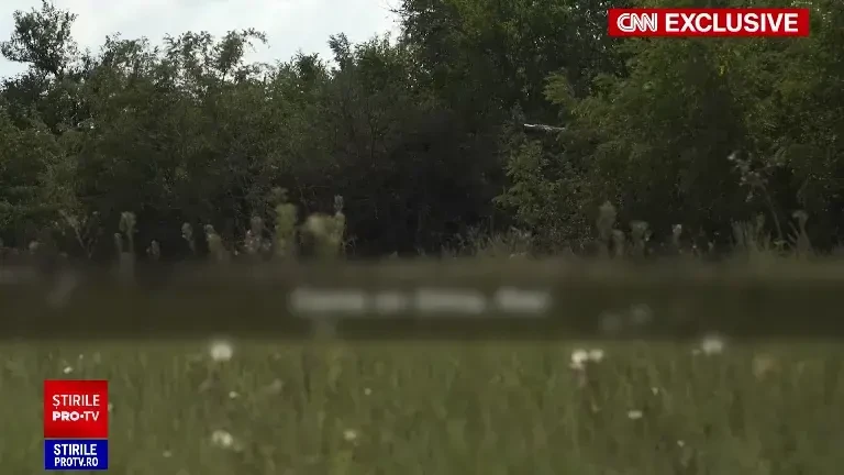 „Trebuie să ne mișcăm rapid”. Imaginile ororii surprinse de jurnaliști în timpul ofensivei din sudul Ucrainei