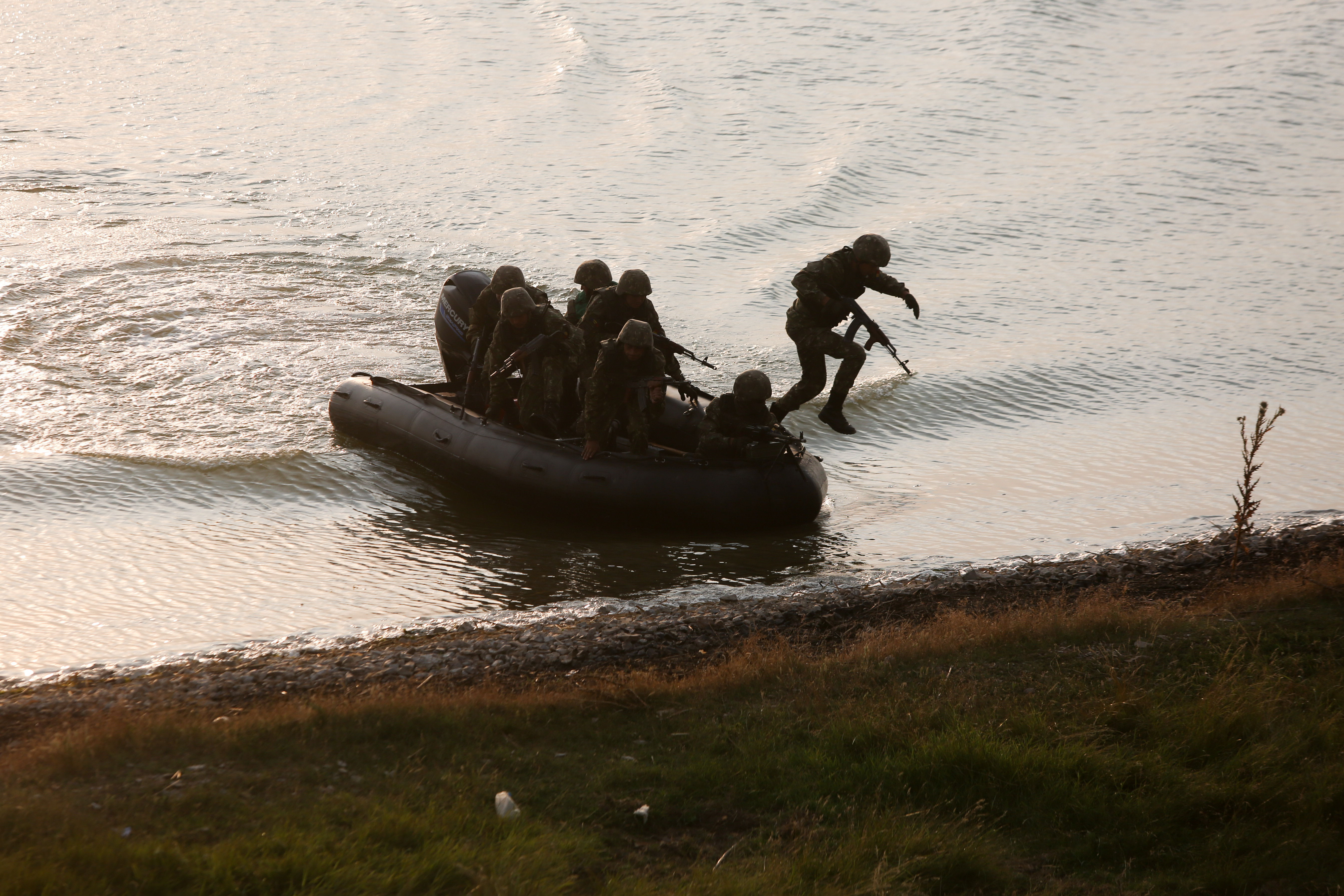 Militari din Franţa şi Luxemburg vor participa la un exerciţiu în poligonul Babadag din Tulcea