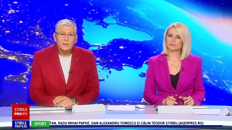 Cum arată un urs care face baie cu spumă. Cu multă spumă