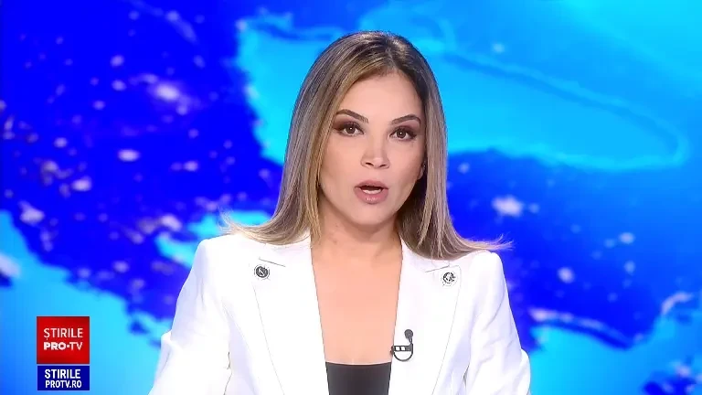 Accident între un autobuz STB și o autoutilitară, în Capitală. Patru persoane au fost transportate la spital. FOTO