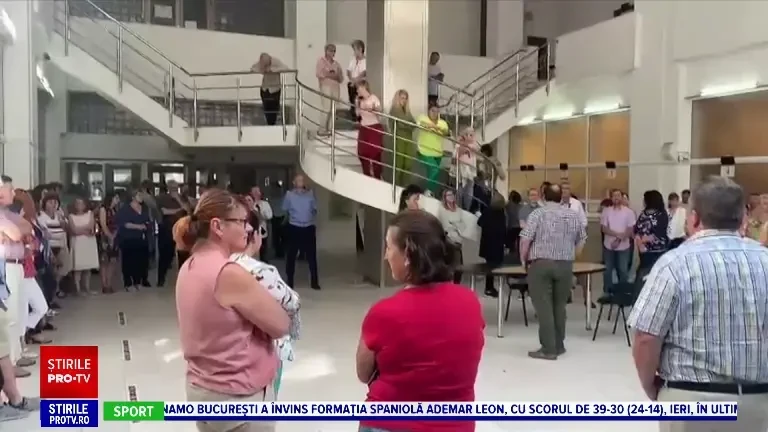 Adevărul din Trezorerie. Cum l-a făcut doamna Lenuța pe ministrul Boloș să se închine în timpul protestelor din Finanțe