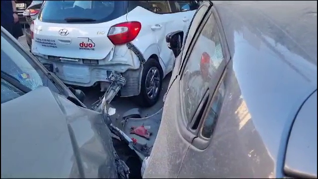 Un turist care ar fi adormit la volan a făcut zob șapte mașini parcate, în Constanța. Ce au descoperit polițiștii