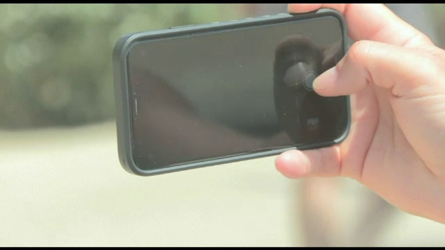 Franța vrea să interzică părinților să pună poze cu copiii lor pe rețelele de socializare. Care este motivul