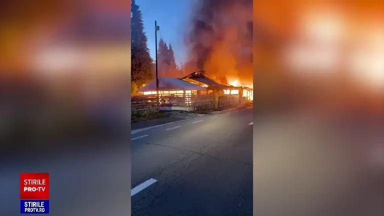 Magazin distrus într-un incendiu provocat de un scurtcircuit, în Bacău