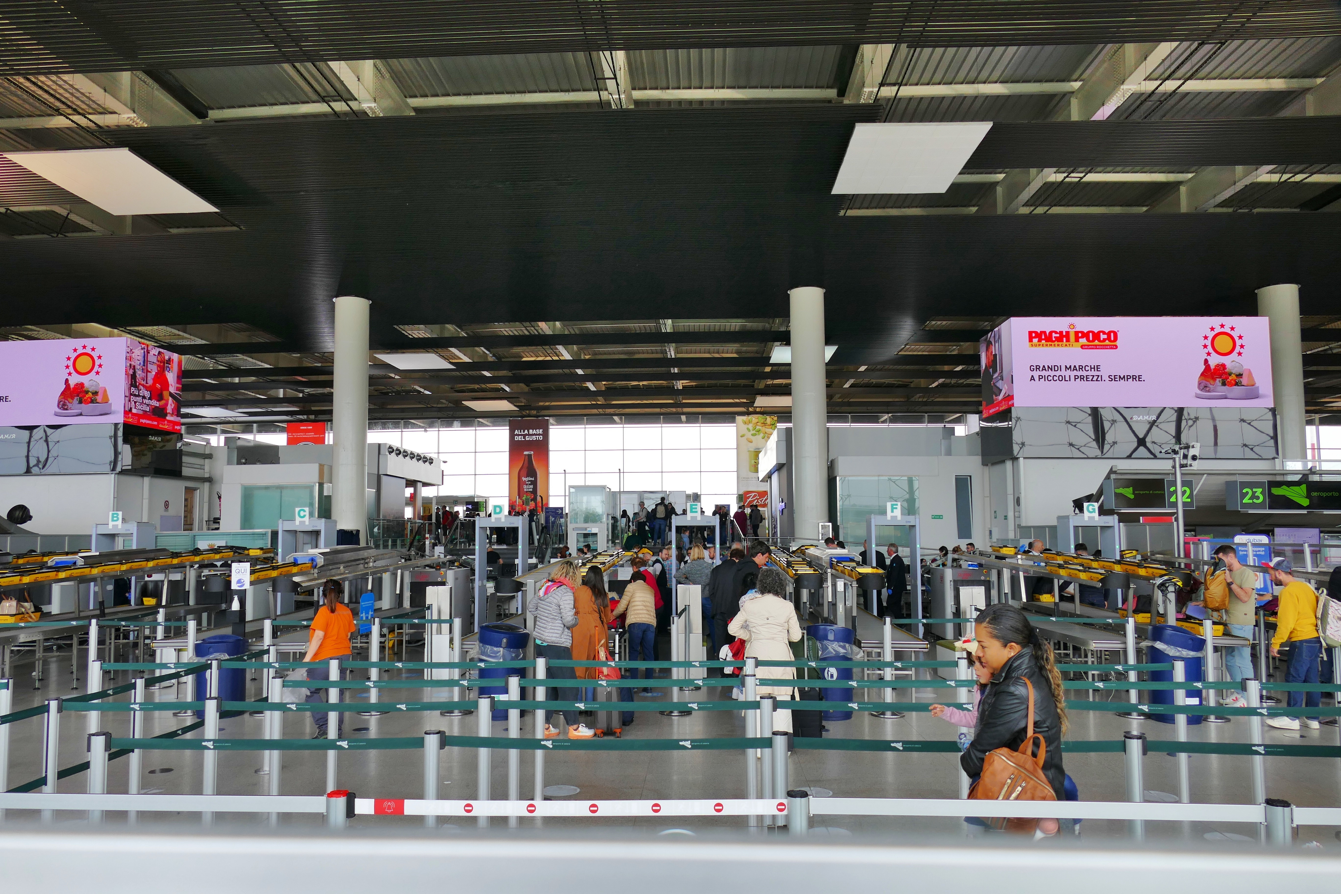 Atenţionare de călătorie pentru românii care merg în Italia. Perturbări ale zborurilor de pe aeroportul Catania – Fontanaross