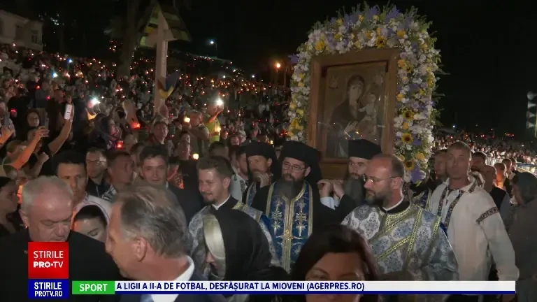 Ultima zi de pelerinaj la Mânăstirea Nicula. Miile de credincioși care au împânzit dealurile pleacă după liturghie