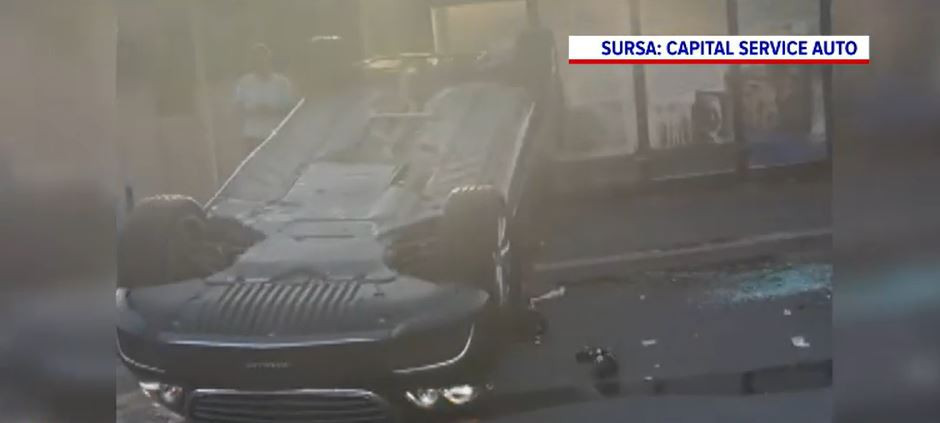 Greșeala făcută de un șofer bucureștean care s-a răsturnat cu mașina în Sectorul 4. O persoană a ajuns la spital