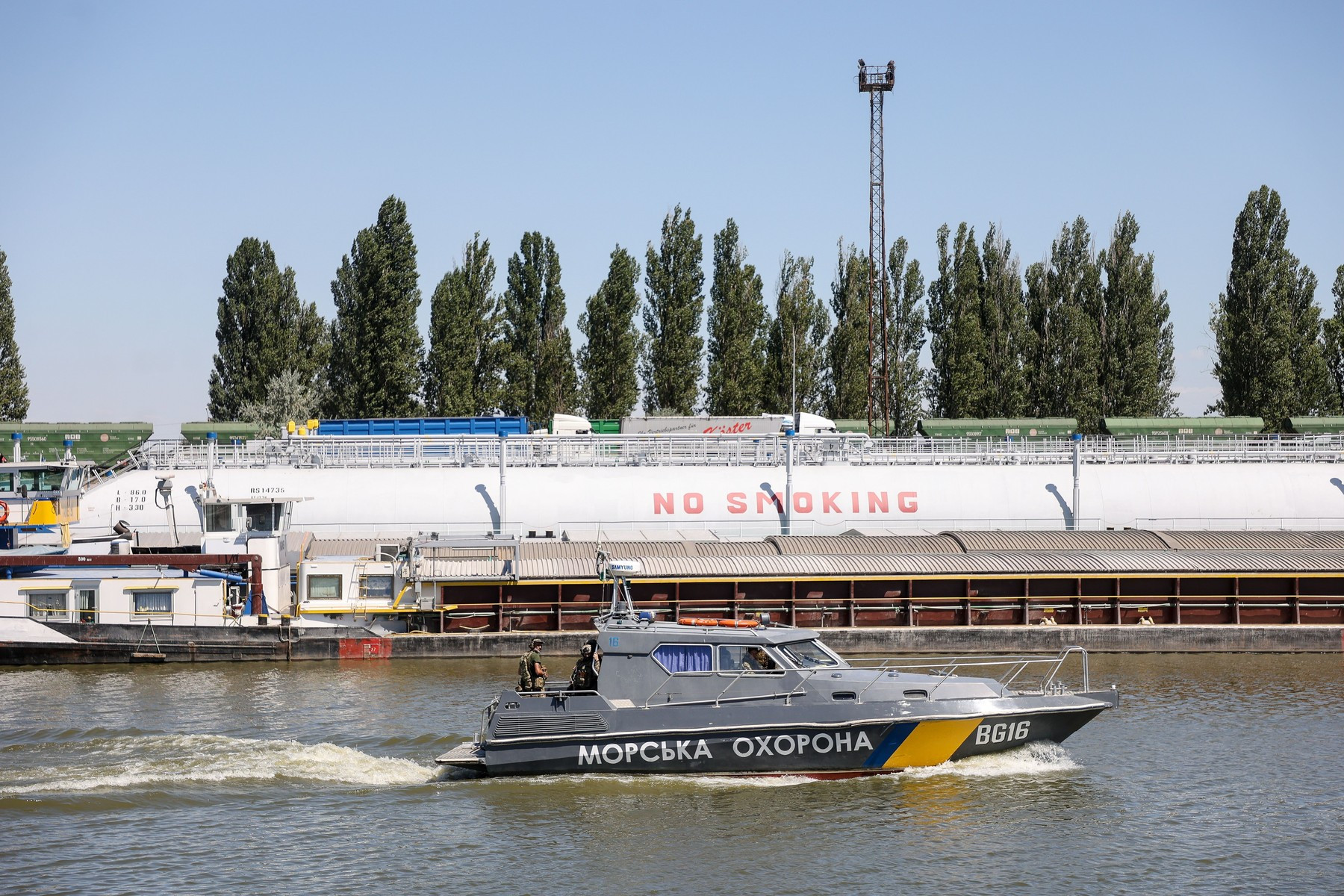 Imaginile dezastrului provocat de ruși lângă granița cu România. Țintele lui Putin de pe Dunăre | FOTO