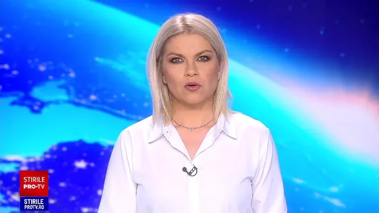 Momentul în care un motociclist intră într-un utilaj care îi iese brusc în cale, pe o șosea din Alba. Bărbatul a murit