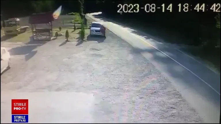Cine era motociclistul care a murit în accidentul cumplit din Alba. Șoferul utilajului era ghidat de o altă persoană
