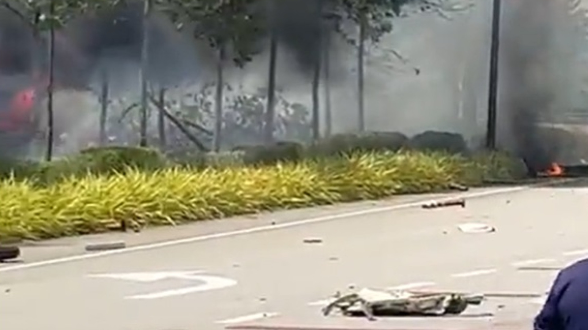 Un avion s-a prăbușit pe o autostradă din Kuala Lumpur. Bilanțul victimelor | VIDEO