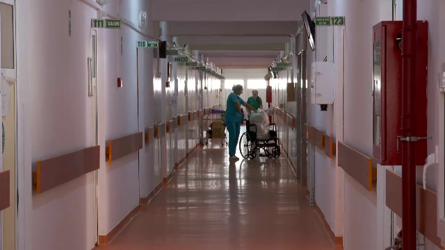Un pacient s-a aruncat de la etaj, la spitalul din Roman. Bărbatul își pierduse slujba și suferea de o boală gravă