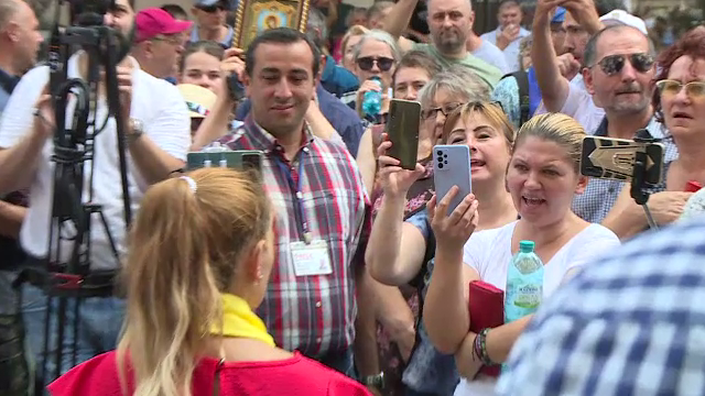 „Nu vrem vaccinare obligatorie”. Filmul protestului AUR de la Ministerul Sănătății. Rafila: „Să încetăm cu minciunile”