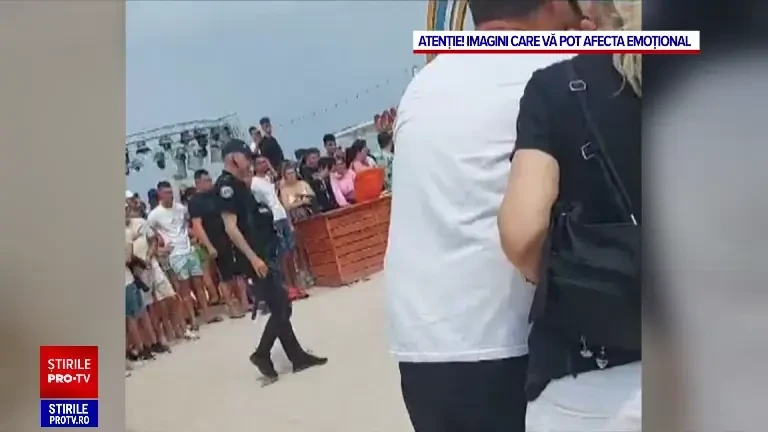 "Bombardierii" din Costinești pozează în victime, la propriu. Fotografiile pe care și le-au făcut în ambulanță