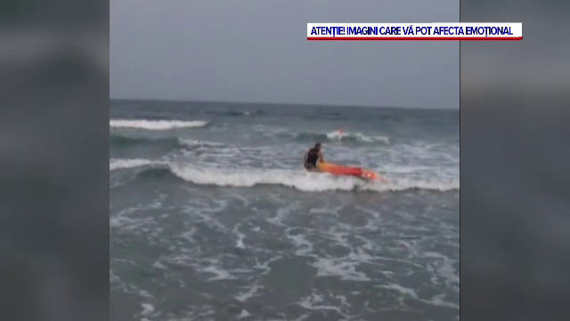 Ultimele imagini cu turistul care a încercat să salveze de la înec un copil și tatăl său, în Eforie Nord. Este dat dispărut