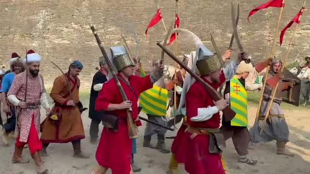 Festivalul de Artă Medievală ”Ștefan ce Mare”. Peste 500 de cavaleri si domnițe au încântat turiștii în Suceava