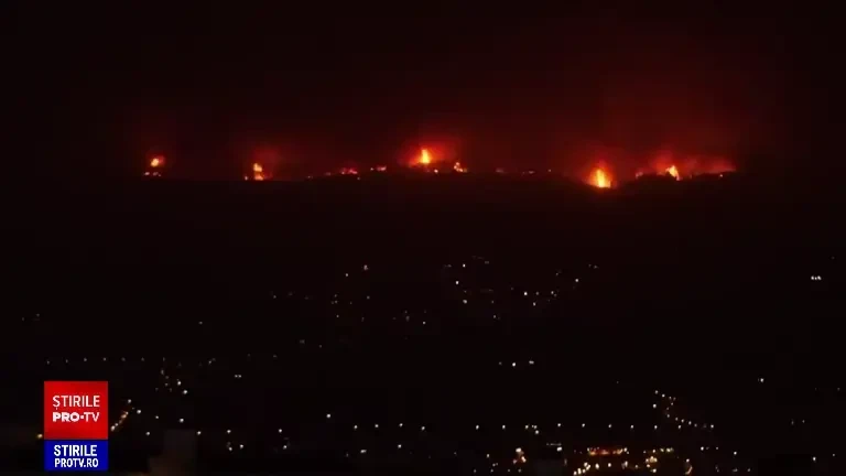 Incendiu masiv în Tenerife. Mii de oameni au fost evacuați. Fumul amenință vacanțele în zona turistică