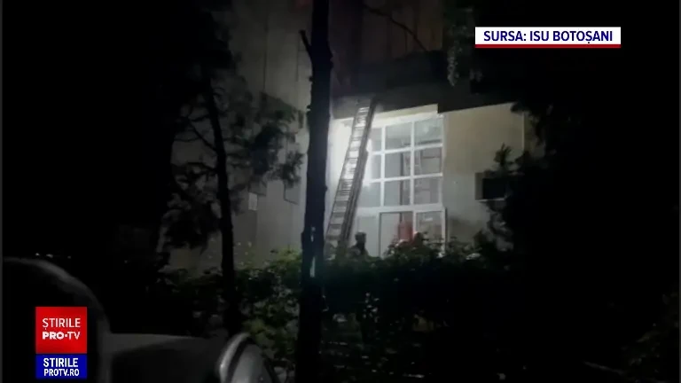 Cazul femeii care și-a aruncat copiii pe geam, în Botoșani. Negociatorul de la IPJ spune că repeta obsesiv un singur lucru