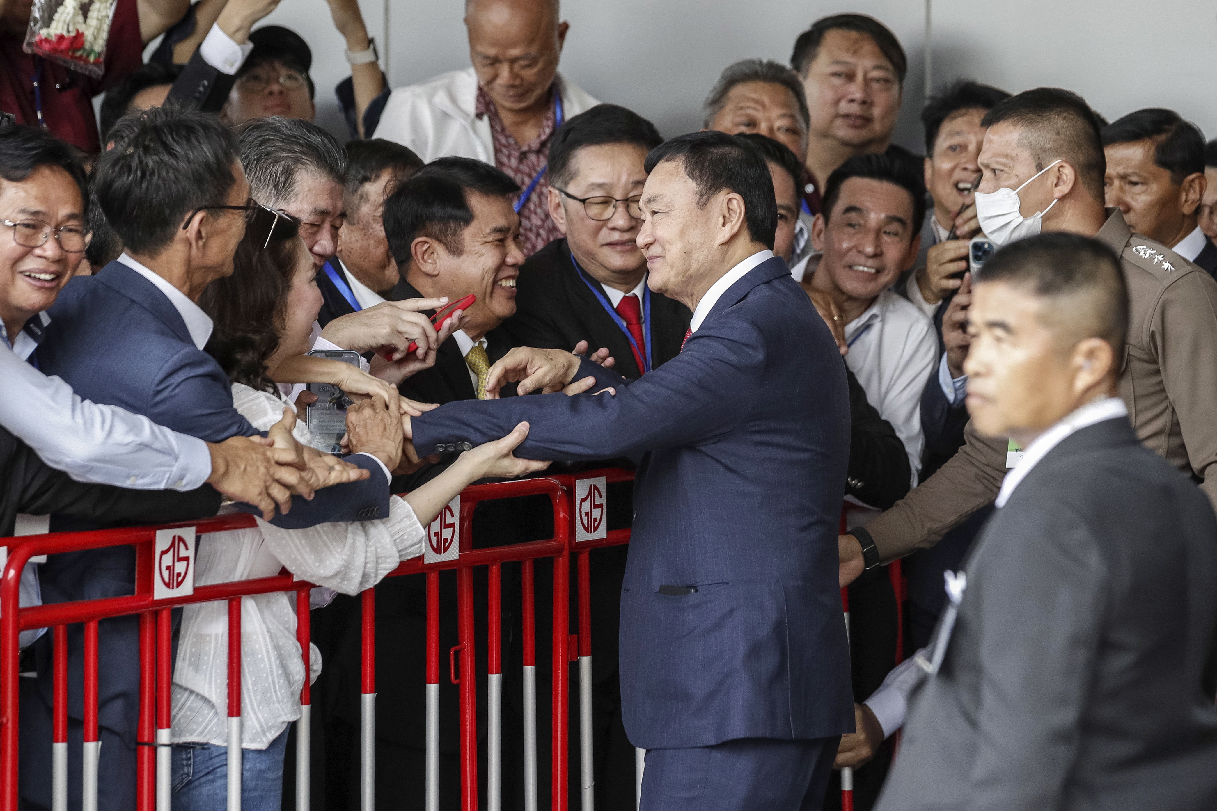 Thaksin Shinawatra, Thailanda