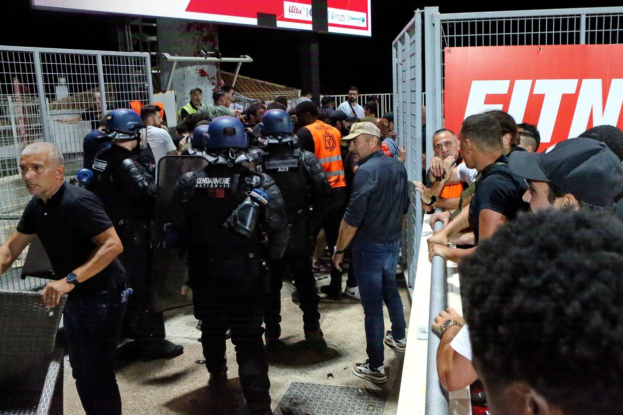 Parchetul din Ajaccio a deschis o anchetă după incidente la meciul Ajaccio-Bordeaux