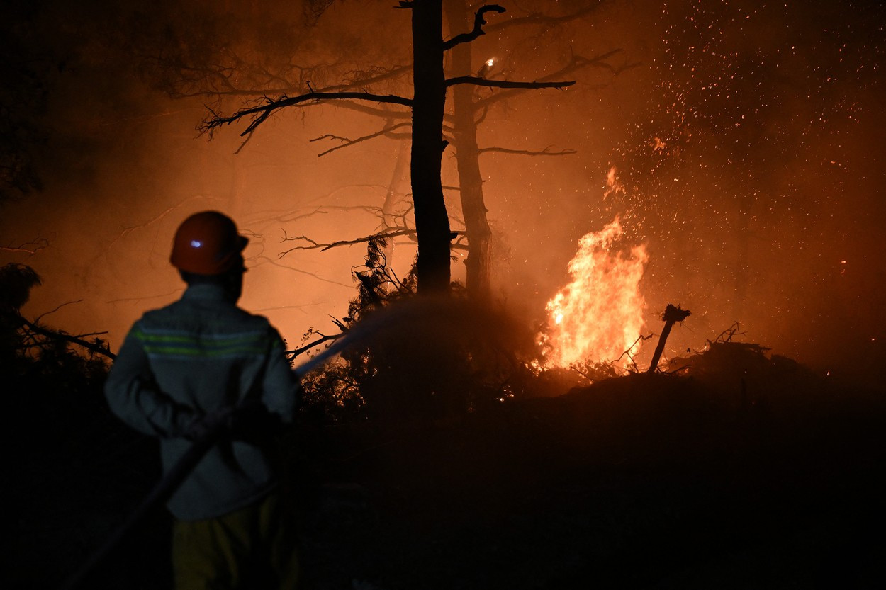 MAE, atenționare de călătorie pentru românii care merg în Turcia. Incendiu de amploare în regiunea Çanakkale