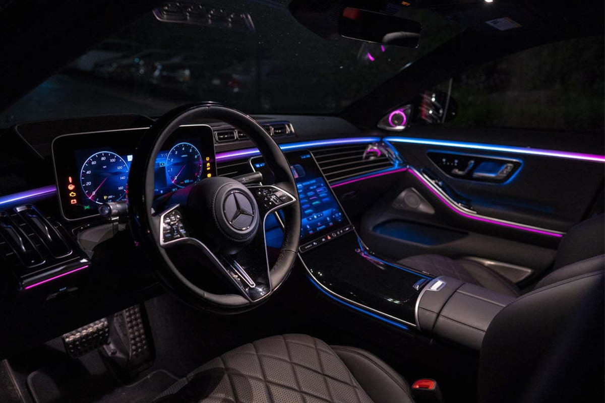 (P) Personalizarea Mașinii Tale: Descoperă Accesoriile Auto ce Transformă Călătoriile în Experiențe Unice