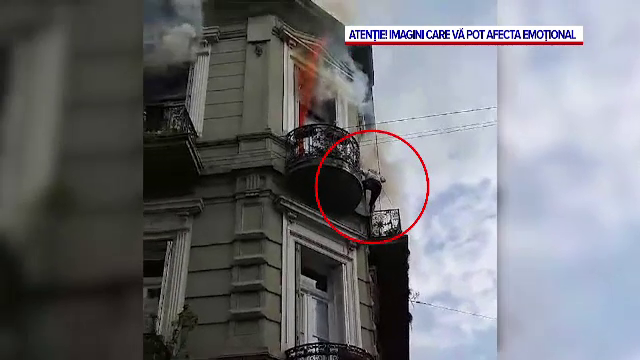 O femeie din Argentina s-a salvat singură dintr-un incendiu uriaș. A ieșit pe balcon și s-a agățat de un cablu