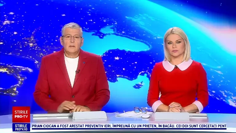 Șofer surprins în timp ce rupe bariera la o trecere la nivel cu calea ferată, în Prahova. VIDEO