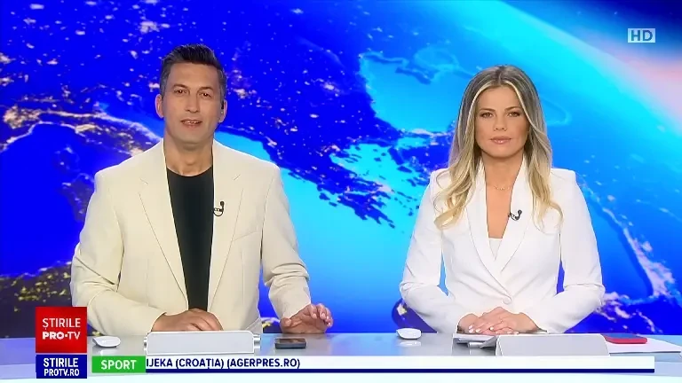 Competiție inedită în Lituania. 60 de cățeni din rasa corgi s-au luat la întrecere