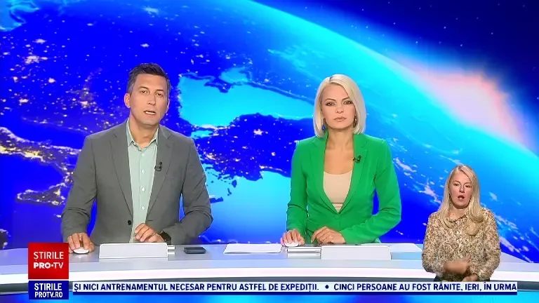 A căzut în gol 100 de metri de pe munte. Un turist român a murit pe traseu