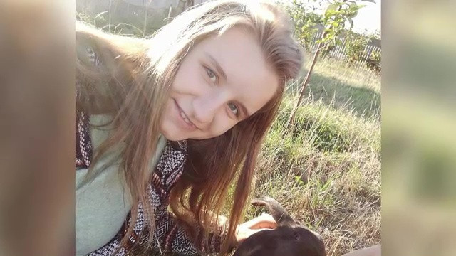 Părinții îndoliați ai Alexandrei au fost audiați la IPJ Botoșani: „Nu îmi pot explica omenește lipsa de reacție”