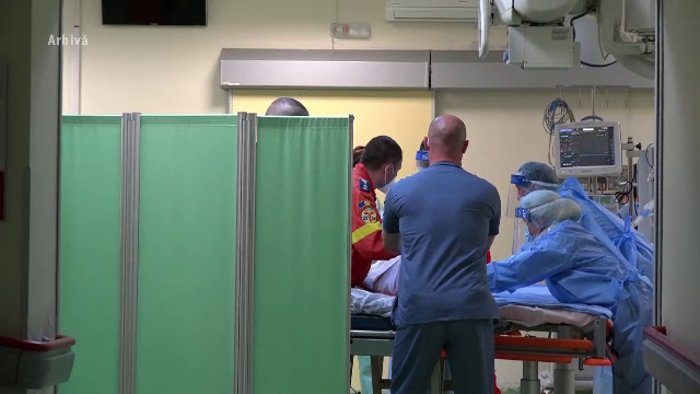 În ce stare sunt cei patru copii din Țăndărei spălați de mamă cu insecticid. Femeia voia să-i scape de păduchi