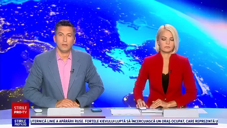 Un elicopter de salvare a luat foc în aer s-a prăbușit peste o clădire de apartamente din Florida