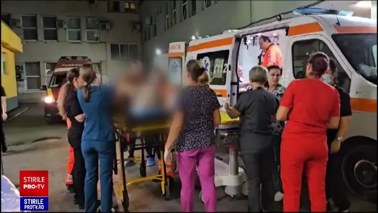 Șoferul autocarului cu ucraineni, implicat în accidentul din Năvodari, este cercetat penal. Plafonul a fost smuls