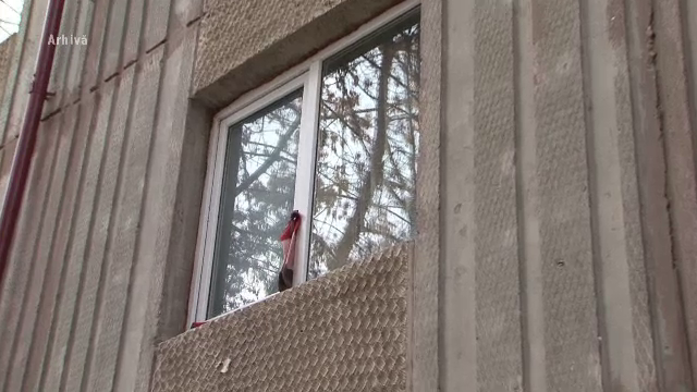 Un srilankez sechestrat a murit în timp ce încerca să evadeze dintr-un apartament din Timișoara, cu cearșafuri legate